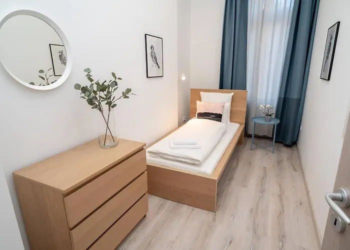 Very Extra Large Brand New Aircon Apartament *