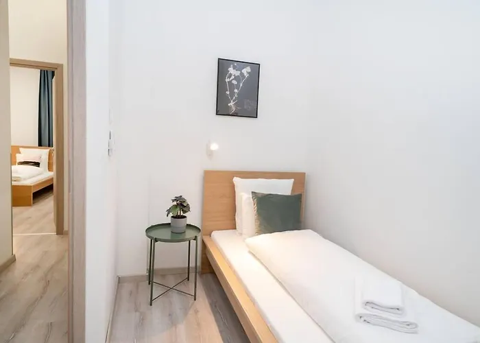 Apartament Very Extra Large Brand New Aircon *