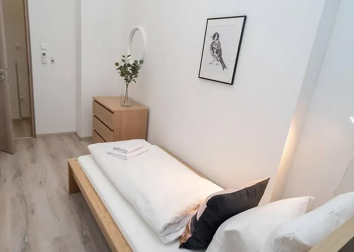 Very Extra Large Brand New Aircon Apartament *
