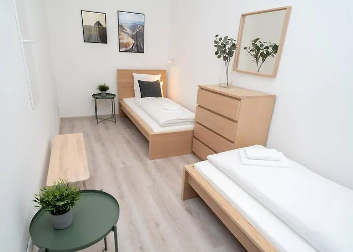 Very Extra Large Brand New Aircon Apartament