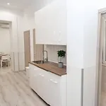 Very Extra Large Brand New Aircon 아파트 *