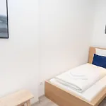 Very Extra Large Brand New Aircon * 부다페스트