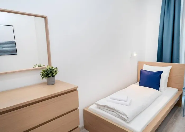 Appartement Very Extra Large Brand New Aircon *