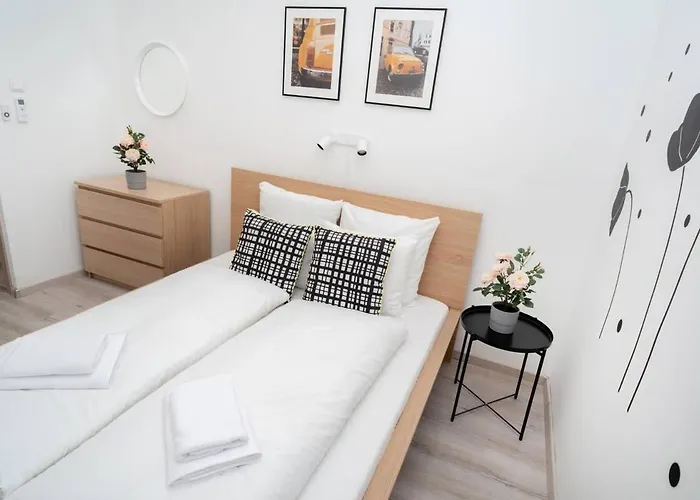 Very Extra Large Brand New Aircon Appartement